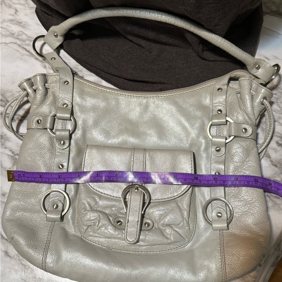 Elegant Cream Genuine Leather Shoulder Bag - Picture 2 of 13